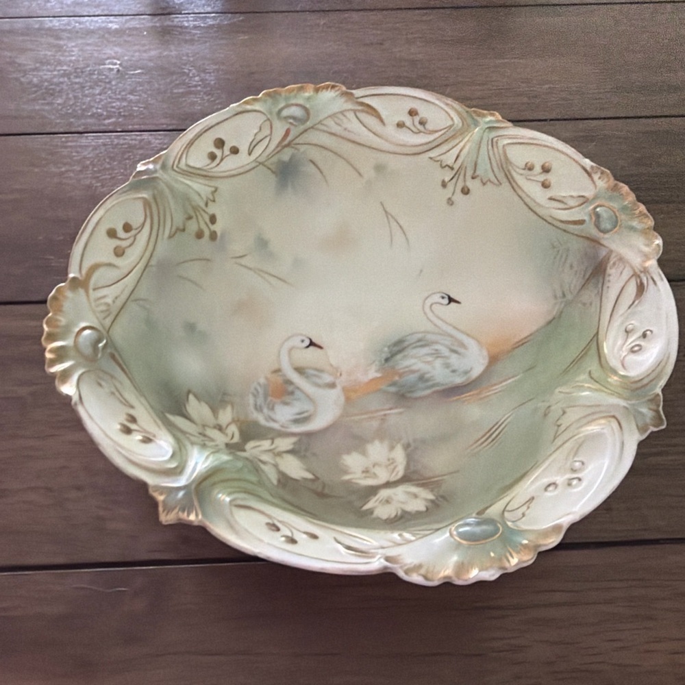 Vintage Elegant Swan Decorative Bowl
